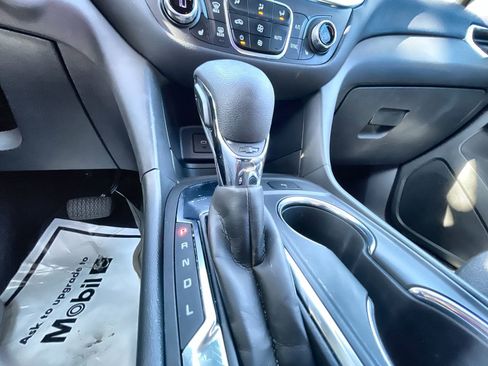 Used 2024 Chevrolet Equinox LT image 16