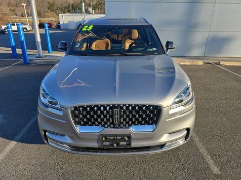 Used 2023 Lincoln Aviator Black Label w/ Dynamic Handling Package image 9