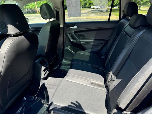 Used 2020 Volkswagen Tiguan SEL image 35