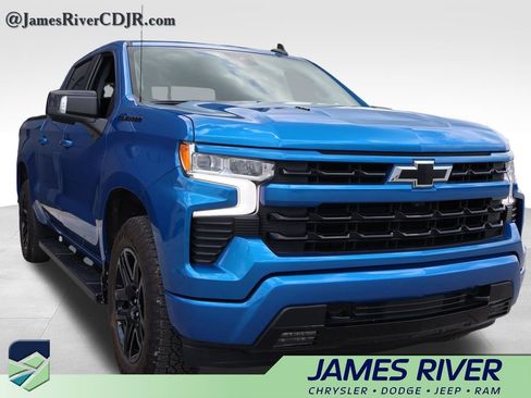 Used 2023 Chevrolet Silverado 1500 RST w/ Convenience Package II AWD/4WD image 6