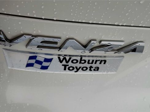 Used 2021 Toyota Venza Limited image 14