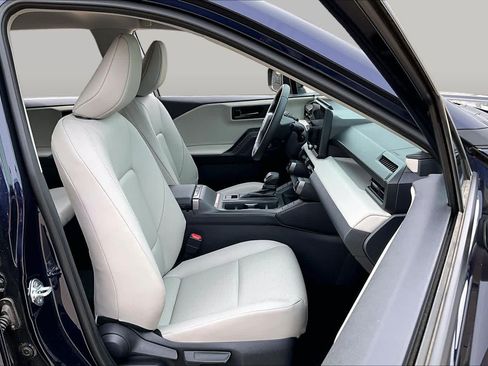 Used 2026 Toyota RAV4 XLE Premium FWD image 9