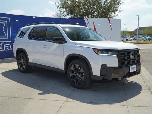 New 2026 Honda Pilot Black Edition image 3