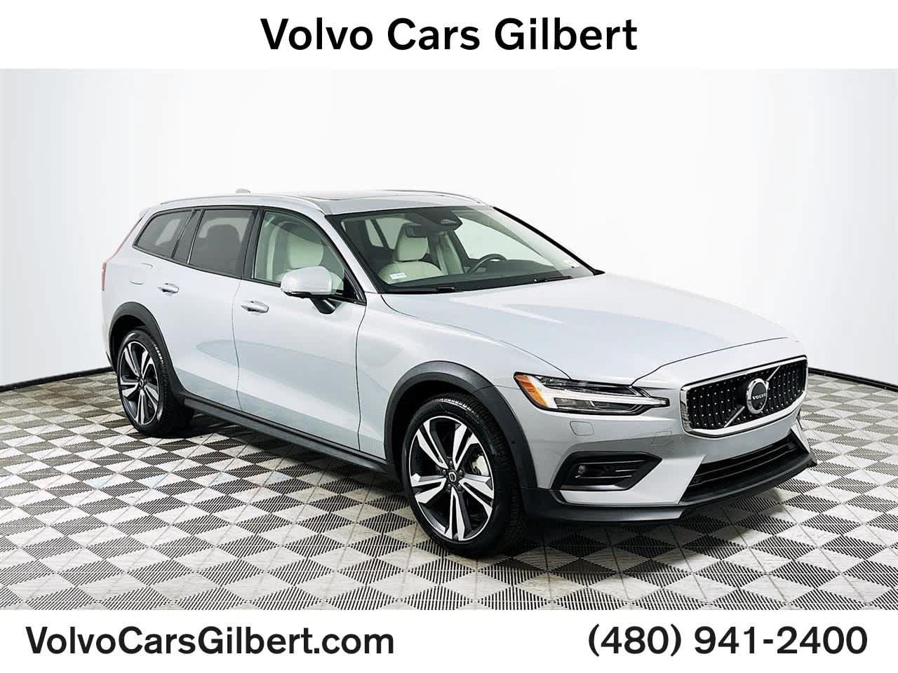 Used 2026 Volvo V60 B5 Cross Country Plus w/ Climate Package AWD/4WD image 1