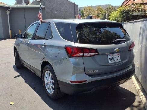 Used 2024 Chevrolet Equinox LS FWD image 5