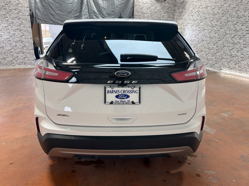 Used 2024 Ford Edge SEL AWD/4WD image 6