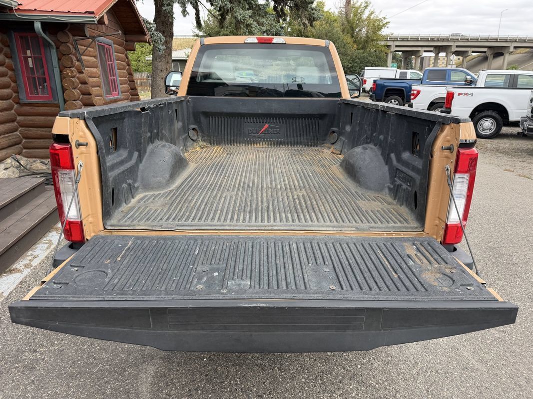 Used 2017 Ford F250 XL w/ Power Equipment Group AWD/4WD image 17