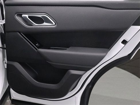 Used 2022 Land Rover Range Rover Velar R-Dynamic S image 16
