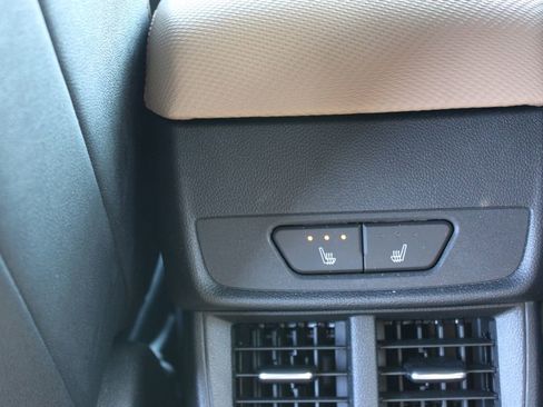 Used 2025 Chevrolet Equinox ACTIV w/ Safety and Technology Package image 18