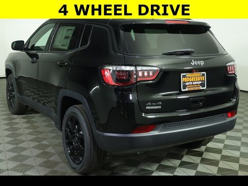 New 2026 Jeep Compass Latitude image 6