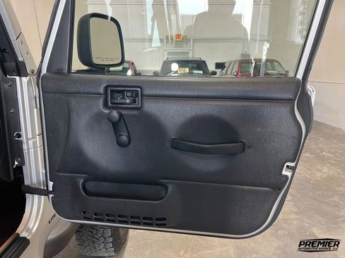 Used 2005 Jeep Wrangler Unlimited image 81