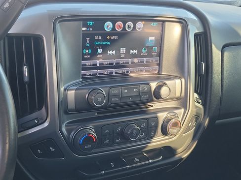 Used 2018 Chevrolet Silverado 1500 LT w/ All Star Edition image 17