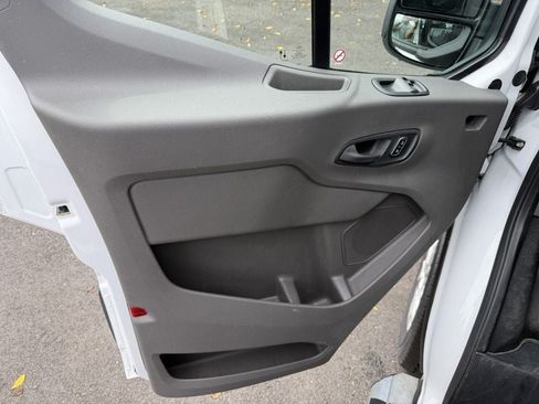 Used 2025 Ford Transit 250 Low Roof w/ Exterior Upgrade Package RWD image 9