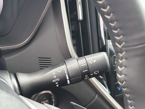 Used 2025 Subaru Ascent Touring AWD/4WD image 34