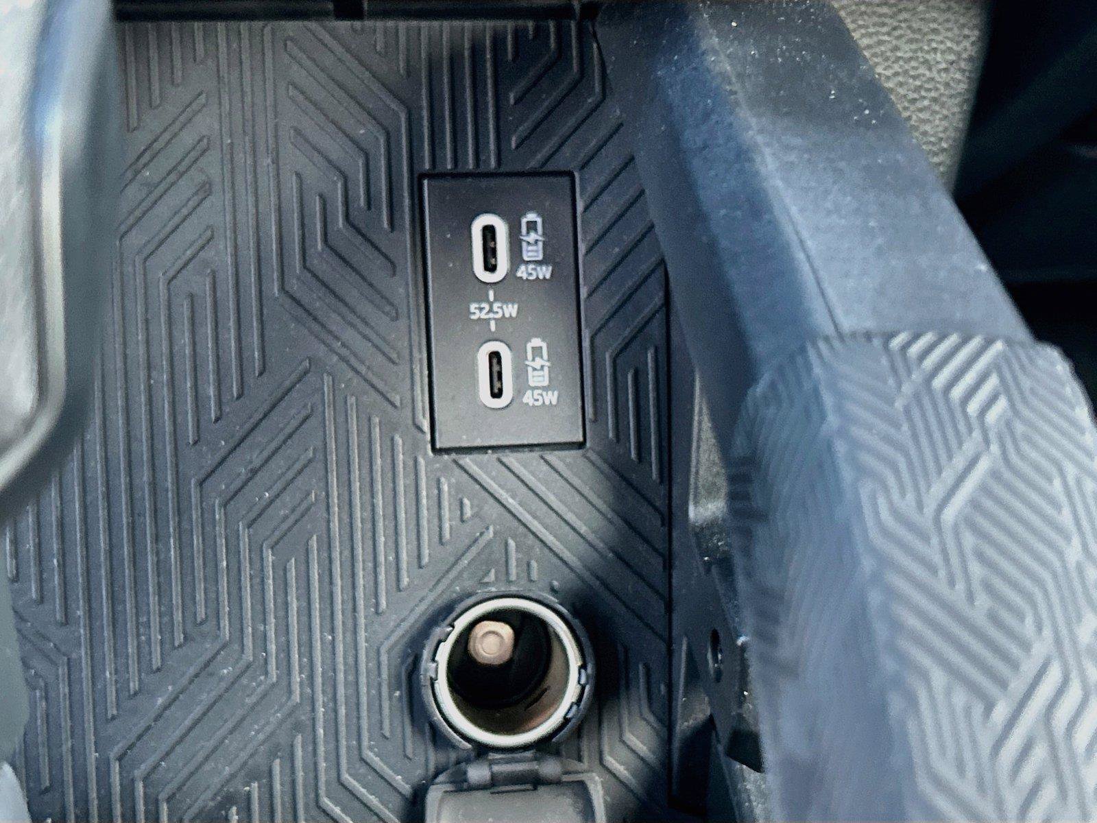 Used 2025 Toyota Tacoma SR5 AWD/4WD image 29