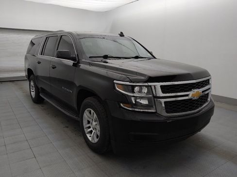 Used 2015 Chevrolet Suburban LS RWD image 13