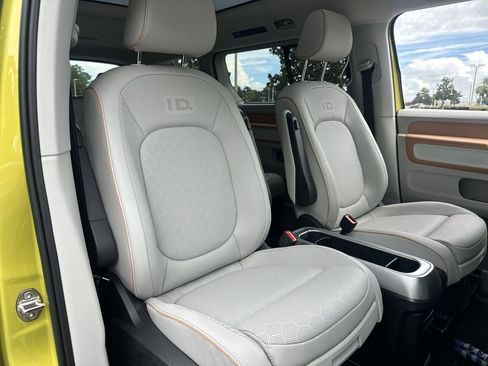 New 2025 Volkswagen ID. Buzz 1st Edition image 27