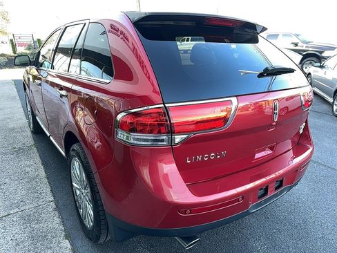 Used 2011 Lincoln MKX AWD w/ 102A Rapid Spec Order Code image 3
