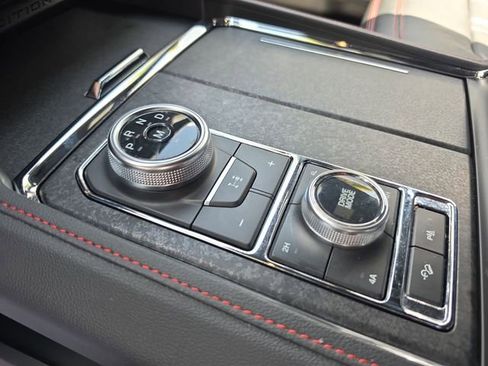 Used 2023 Ford Expedition Max Limited image 22