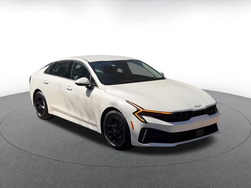 Used 2025 Kia K5 LXS image 3