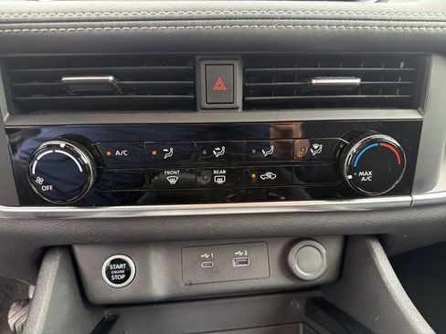 Used 2023 Nissan Rogue S AWD/4WD image 20