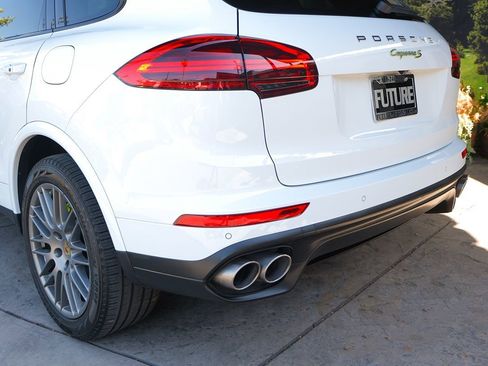 Used 2017 Porsche Cayenne S image 44