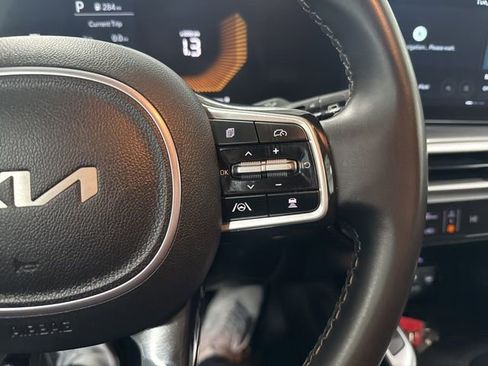 Used 2024 Kia Sorento S image 35