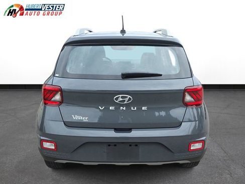 Used 2024 Hyundai Venue SEL image 8