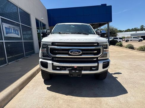 Used 2022 Ford F350 Platinum w/ Tremor Off-Road Package AWD/4WD image 3