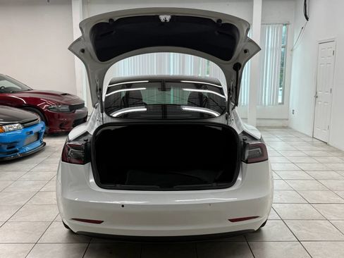 Used 2018 Tesla Model 3 Long Range RWD image 15