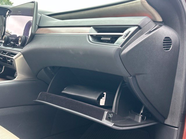 Used 2023 Lexus RX 350 w/ Accessory Package (Z1) AWD/4WD image 32