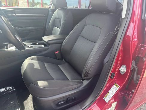 Used 2020 Nissan Altima 2.5 SV AWD/4WD image 9