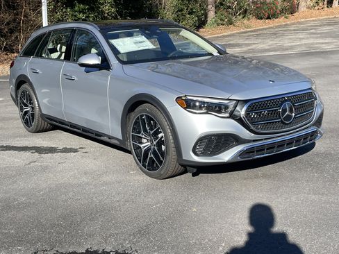 New 2026 Mercedes-Benz E 450 4MATIC All-Terrain Wagon image 4