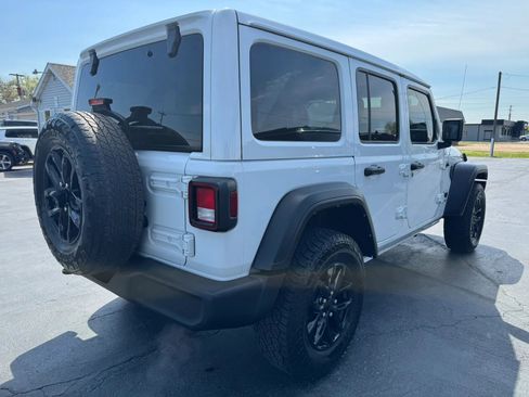 Used 2022 Jeep Wrangler Unlimited Sport w/ Sun And Sound Package image 3