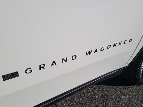 New 2026 Jeep Grand Wagoneer Limited AWD/4WD image 6