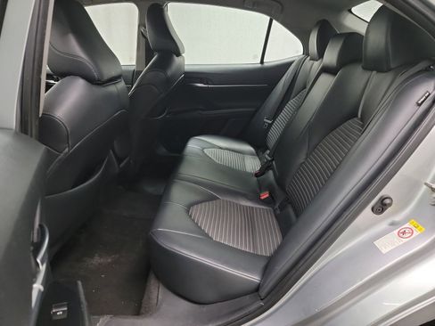Used 2019 Toyota Camry SE w/ Carpet Mat Package image 27