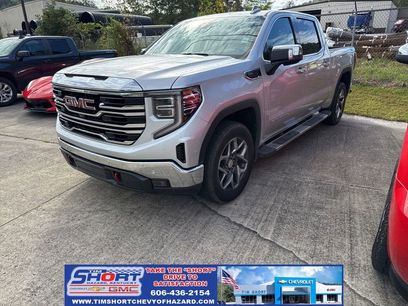 Used 2022 GMC Sierra 1500 SLT w/ SLT Premium Package