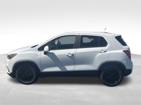 Used 2021 Chevrolet Trax LS w/ Tint and Cruise Package FWD image 5