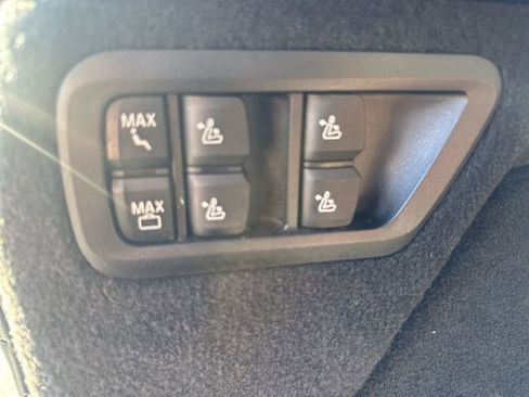 Used 2022 BMW X7 M50i w/ Dynamic Handling Package image 15