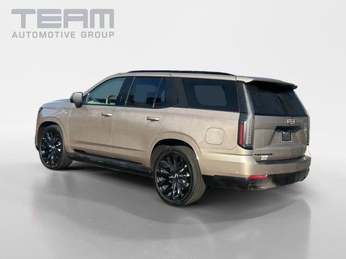 Used 2025 Cadillac Escalade Sport Platinum w/ LPO, ONYX Package AWD/4WD image 5