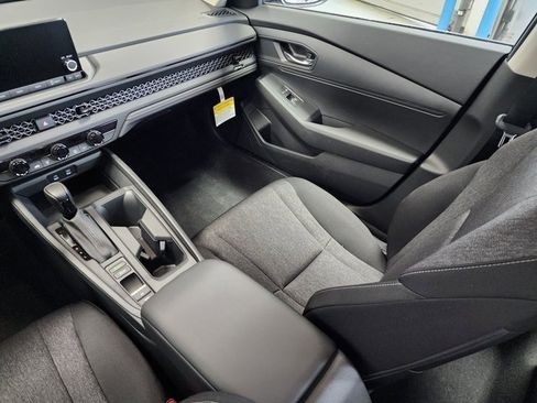 Used 2023 Honda Accord LX image 11
