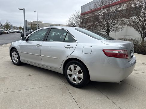 Used 2008 Toyota Camry LE image 7