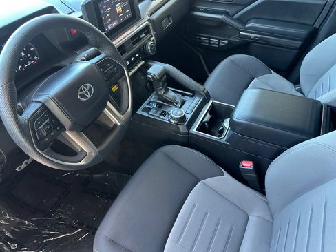 Certified 2025 Toyota Tacoma TRD Sport w/ TRD Sport Upgrade Package AWD/4WD image 10