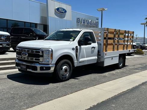New 2025 Ford F350 XL w/ XL Chrome Package RWD image 2