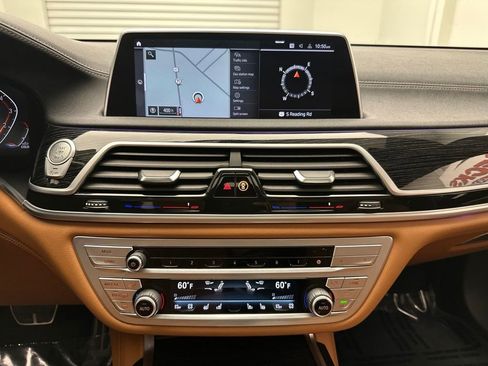Used 2021 BMW 740i w/ M Sport Package RWD image 20