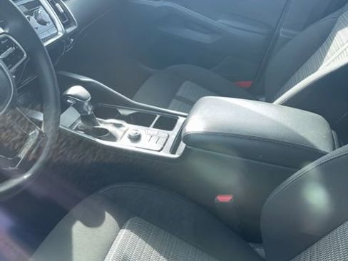 Used 2022 Kia Sorento LX image 5