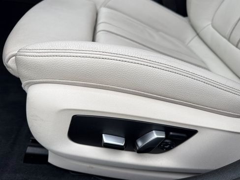 Used 2018 BMW 530i RWD image 14
