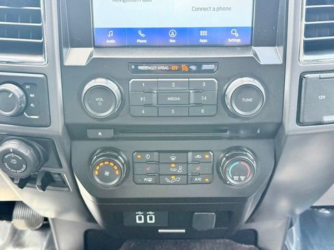 Used 2016 Ford F150 XLT w/ Equipment Group 302A Luxury AWD/4WD image 18