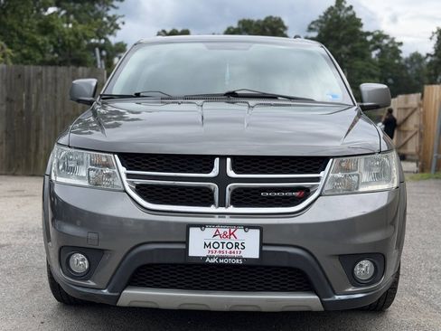 Used 2013 Dodge Journey SXT w/ Popular Equipment Group FWD image 3