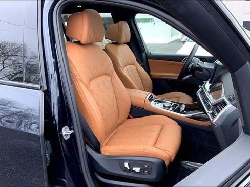 Used 2026 BMW X7 xDrive40i AWD/4WD image 6